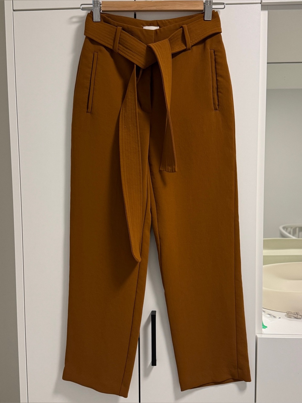 Aritzia Wilfred Tie Front Pant